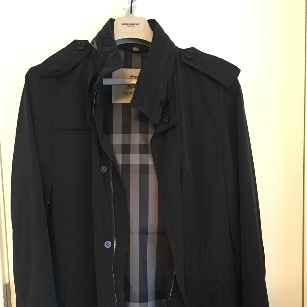 Burberry Men's Jacket, Med w/hidden rain hood